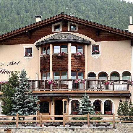 Hotel Flora Livigno Exterior foto